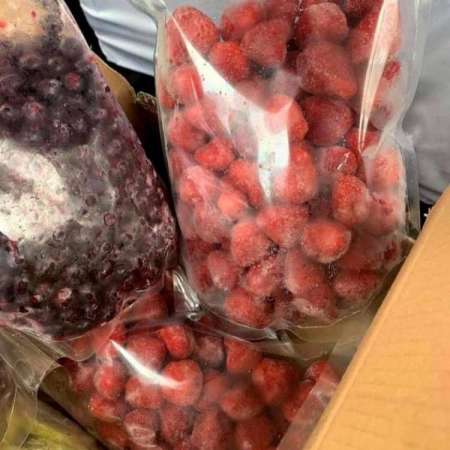 Delicious Taste Frozen Fruits Strawberries for Bulk Purchase